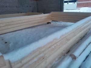 Сруб баньки 6×4, рубка лапа полулафет