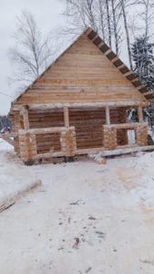 Дом с шикарной верандой 6х4 метров с мансардной крышей